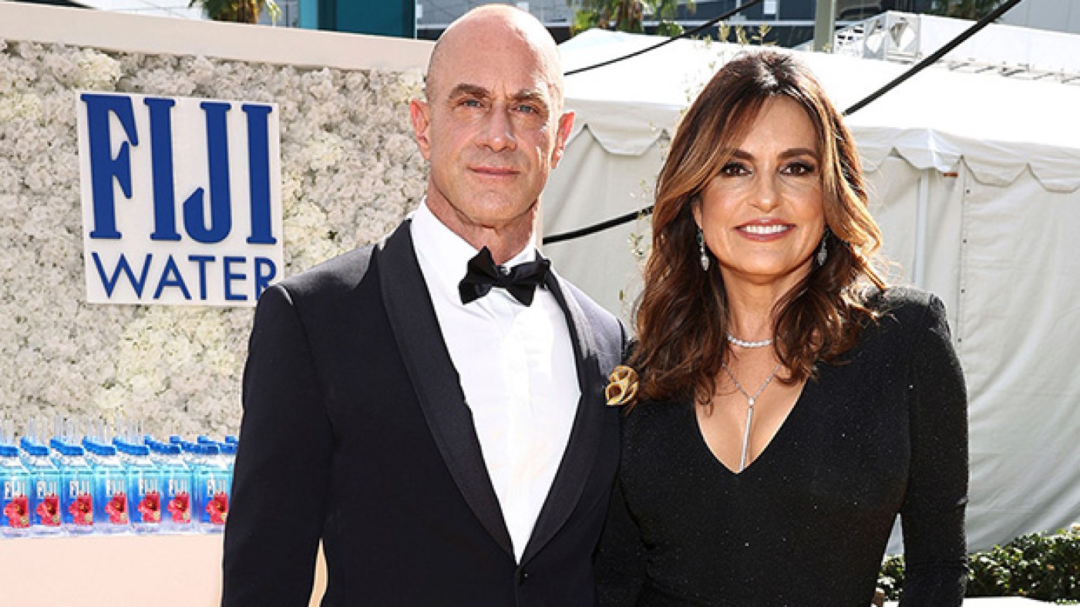 Mariska Hargitay And Christopher Meloni At Emmys 2022 See Them Together Hollywood Life 