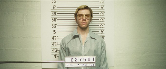 Evan Peters As Jeffrey Dahmer In Photos