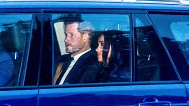 Prens Harry ve Meghan Markle, Kraliçe Elizabeth'in Tabutunu Sarayda Karşıladı – Hollywood Life