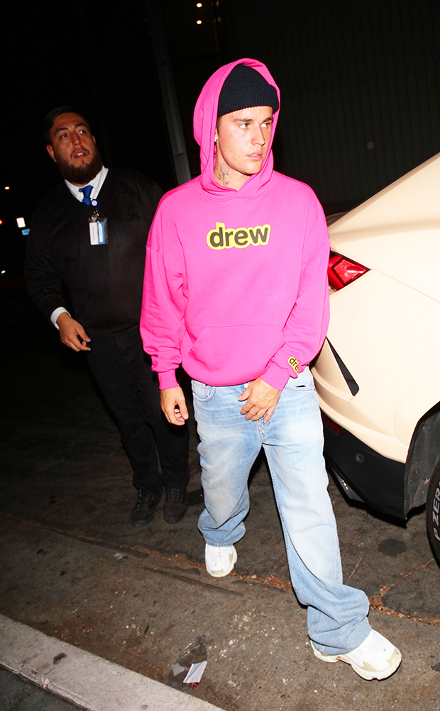 If You're Justin Bieber, a $30 Hoodie Is the Perfect Date Night Fit