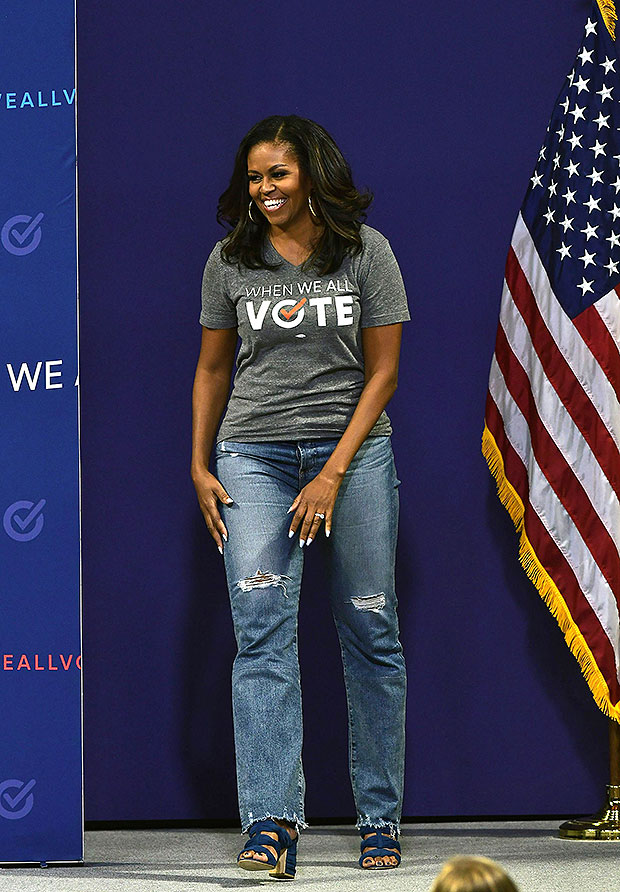 Michelle Obama Rocks Baggy Jeans & Sneakers In NYC: Photos – Hollywood Life