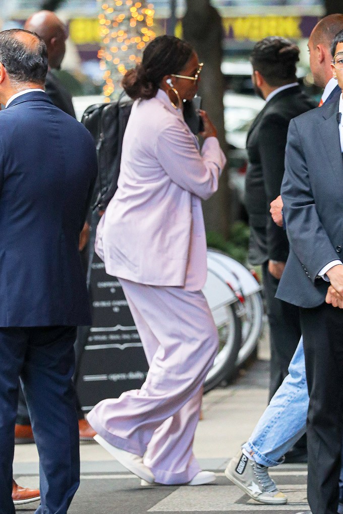 Michelle Obama Rocks Lavender Ensemble In New York City