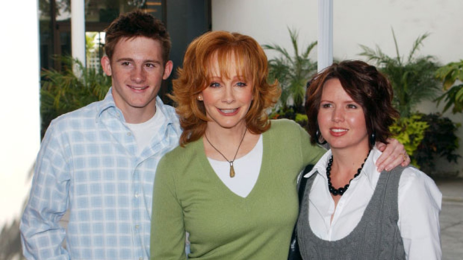Reba McEntire’s Kids Find Out About Her Six Children Here Hollywood Life
