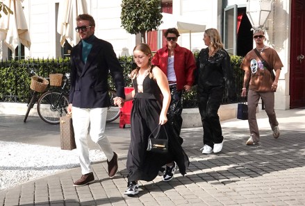 **Use snapshots of children if your territory requires it** David Beckham and his children Harper and Cruz, girlfriend Tana Holding and Romeo leave La Reserve Hotel in Paris, France on September 30, 2022 during Paris Fashion Week.  Photo by ABACAPRESS.COM Pictured: David Beckham, Harper Beckham, Cruz Beckham, Tana Holdings, Romeo Beckham Reference: SPL5489937 300922 Non-exclusive photo: AbacaPress/SplashNews.com Splash News and Pictures USA: +1 310-525-5808 London: +44 (0) 20 8126 1009 Berlin: +49 175 3764166 photodesk@splashnews.com UAE Rights Australia Rights Bahrain Rights Canada Rights Greece Rights India Rights Israel Rights South Korea Rights New Zealand Rights Qatar rights, Saudi rights, Singapore rights, Thailand rights, Taiwan rights, UK rights, USA rights
