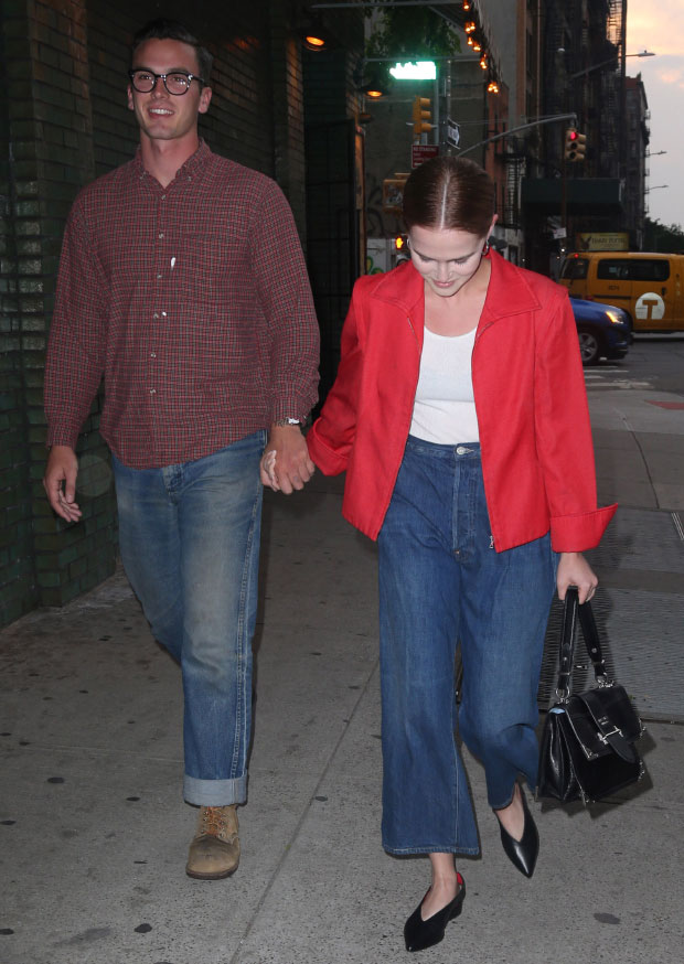 Zoey Deutch, Dylan Hayes