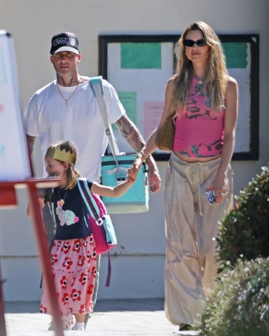 Santa Barbara, CA  - Adam Levine and his pregnant wife Behati Prinsloo look happy together amid the cheating scandal while out as a family in Santa Barbara.Pictured: Adam Levine, Behati PrinslooBACKGRID USA 21 SEPTEMBER 2022 USA: +1 310 798 9111 / usasales@backgrid.comUK: +44 208 344 2007 / uksales@backgrid.com*UK Clients - Pictures Containing ChildrenPlease Pixelate Face Prior To Publication*