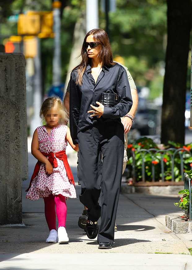 Irina Shayk With Daughter Lea In Nyc Amid Bradley Romance Rumors 