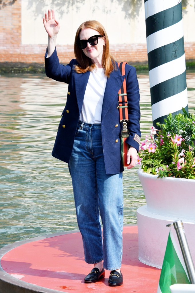 Julianne Moore Arrives at the 2022 Venice Film Festival