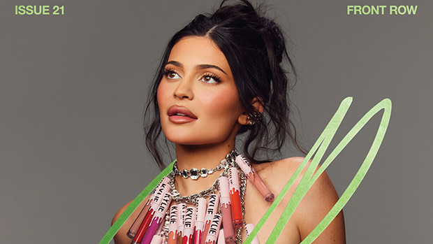 Kylie Jenner zeigt sich oben ohne, als sie für das sexy Cover des „CR Fashion Book“ mit Lipgloss bedeckt ist