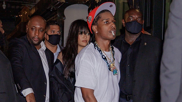 Rihanna viste un minivestido de cuero negro con A$AP Rocky en una cita nocturna: fotos