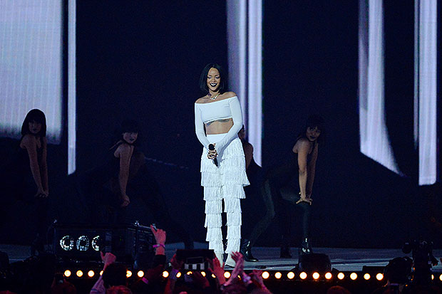 Rihanna Confirms She Is Headlining the Super Bowl LVII Halftime