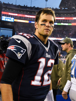 Tom Brady Apologizes After Breaking Tablet During Sunday's Bucs Game