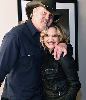 trace-adkins victoria-pratt