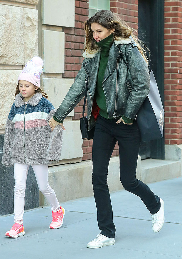 Gisele Bundchen and her daughter