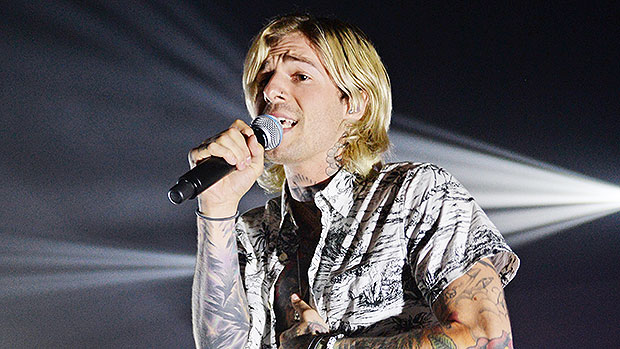 Jesse Rutherford: Facts On Singer Seen Kissing Billie Eilish – Hollywood  Life