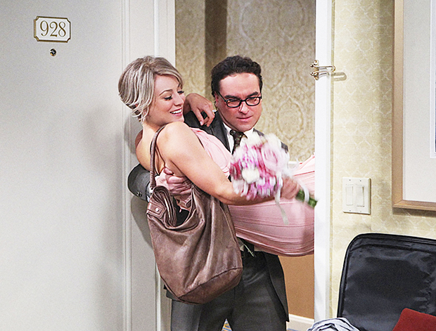 How Kaley Cuoco And Johnny Galecki Fell In Love On ‘big Bang Theory Hollywood Life 3012