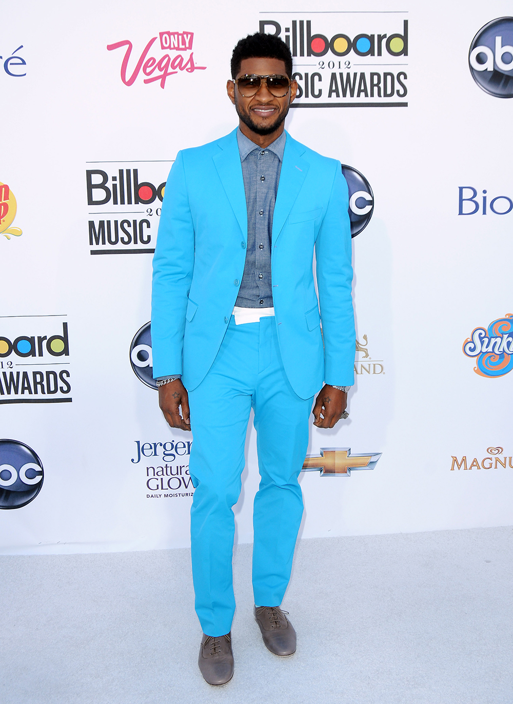 Male Celebrities In Colorful Suits: Photos – Hollywood Life