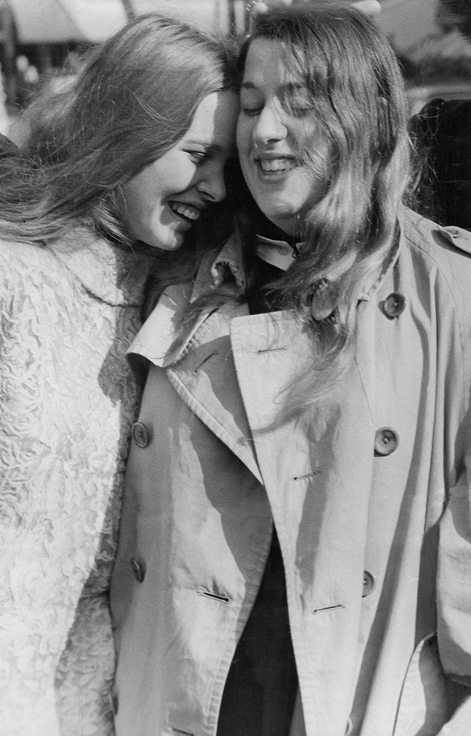 Singer Mama Cass (right) And Michelle Gilliam From Pop Group The Mamas And The Papas The Mamas & The Papas (credited As The Mama’s And The Papa’s On The Debut Album Cover And Sometimes Shortened To Mamas & Papas) Were An American/canadian Vocal Gro