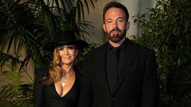 Jennifer Lopez & Ben Affleck Hold Hands At Ralph Lauren Show: Photos –  Hollywood Life