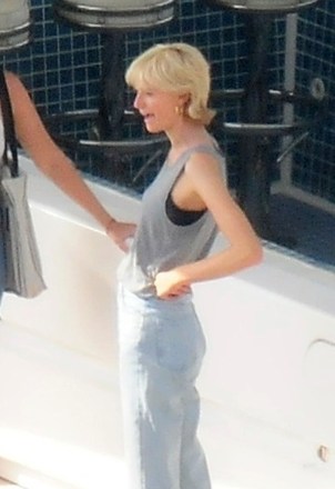 Palma de Mallorca, SPAIN  - *EXCLUSIVE*  - **PICTURES TAKEN ON 10/11/2022**Australian actress Elizabeth Debicki and co-star Khalid Abdalla are pictured on a yacht filming scenes for the upcoming new Netflix season of 'The Crown' in Palma de Mallorca.Pictured: Elizabeth DebickiBACKGRID USA 13 OCTOBER 2022 BYLINE MUST READ: Splash News / Afonso Vega / BACKGRIDUSA: +1 310 798 9111 / usasales@backgrid.comUK: +44 208 344 2007 / uksales@backgrid.com*UK Clients - Pictures Containing ChildrenPlease Pixelate Face Prior To Publication*