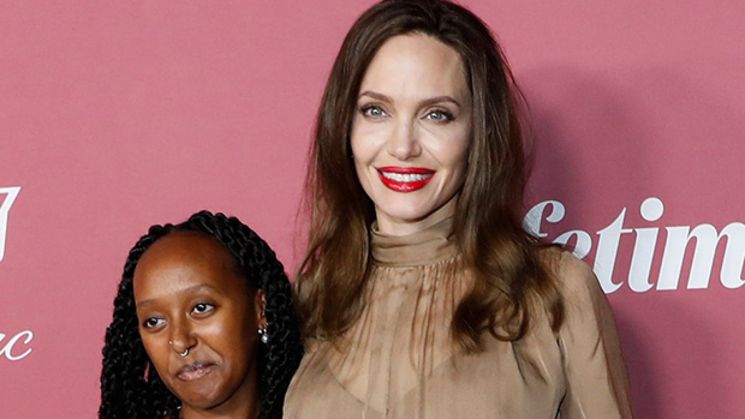 Angelina Jolie Goes On Outing With Daughter Zahara In Nyc Photos