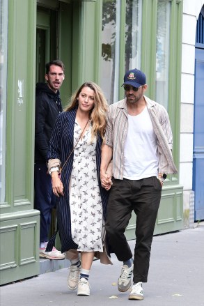 *EXCLUSIVE* PARIS, FRANCE - Romantic getaway in the City of Love! Ryan Reynolds and Blake Lively savor the delights of Paris holding hands, enjoying a gourmet lunch at the renowned restaurant 'La Poule au Jar' by Chef J.F. Piège. Pictured: Ryan Reynolds, Blake Lively BACKGRID USA 30 JULY 2023 BYLINE MUST READ: BACKGRID USA: +1 310 798 9111 / usasales@backgrid.com UK: +44 208 344 2007 / uksales@backgrid.com *UK Clients - Pictures Containing Children Please Pixelate Face Prior To Publication*