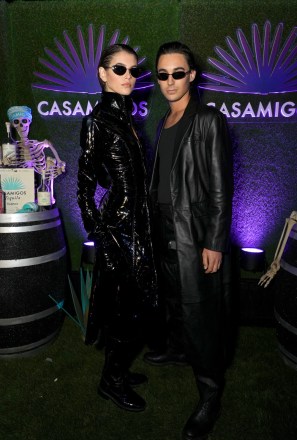 BEVERLY HILLS, CALIFORNIA - OCTOBER 28: (LR) Kaia Jordan Gerber and Travis Jackson attend Beverly Hills Casamigos Halloween Party Returns on October 28, 2022 in Beverly Hills, CA. Photo credit: Kevin Mazur/Getty Images for Casamigos)