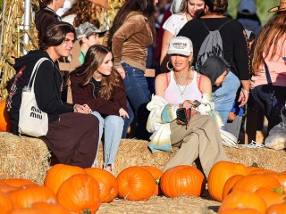 EXCLUSIVE: Gwen Stefani Took Her Boys Kingston, Zuma, & Apollo To The Pumpkin Patch At Underwood Farm In Moorpark, CA. The No Doubt Singer Stood Out In Her Fashionable Trademark OC Style As She Enjoyed The Harvest Festivities With Her Boys and Her Extended Family Including Her Parents, Her Two Brothers, And Their Kids. The Family Was Seen Enjoying Some Ice Cream And Tractor Trailer Rides. The 'I'm Just A Girl' Singer Was Also Seen Enjoying Herself As She Took Selfies And Wore Khaki Pants Along With Her Trademark Tank Top Under An Oversized Plaid Shirt and A Hat That Said 'Cowboy Hat'. Her Oldest Son Kingston Looked To Be Getting Older And Taller And Also Brought Along His Girlfriend. 23 Oct 2022 Pictured: Gwen Stefani Took Her Boys Kingston, Zuma, & Apollo To The Pumpkin Patch At Underwood Farm In Moorpark, CA. The No Doubt Singer Stood Out In Her Fashionable Trademark OC Style As She Enjoyed The Harvest Festivities With Her Boys and Her Extended Family Including Her Parents, Her Two Brothers, And Their Kids. The Family Was Seen Enjoying Some Ice Cream And Tractor Trailer Rides. The 'I'm Just A Girl' Singer Was Also Seen Enjoying Herself As She Took Selfies And Wore Khaki Pants Along With Her Trademark Tank Top Under An Oversized Plaid Shirt and A Hat That Said 'Cowboy Hat'. Her Oldest Son Kingston Looked To Be Getting Older And Taller And Also Brought Along His Girlfriend. Photo credit: @CelebCandidly / MEGA TheMegaAgency.com +1 888 505 6342 (Mega Agency TagID: MEGA910784_023.jpg) [Photo via Mega Agency]