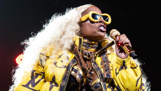 Mary J. Blige Heats Up the Stage in Louis Vuitton Corset & Boots