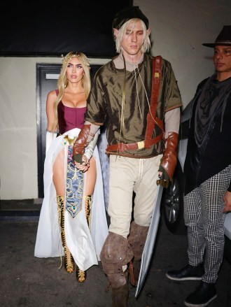 WEST HOLLYWOOD, Calif. - Megan Fox and fiancée Machine Gun Kelly were spotted leaving Delilah's nightclub dressed as Nintendo Link and Zelda. PHOTOS: Mgk, Megan Fox BACKGRID USA 1 November 2022 BYLINE MUST READ: Shotbyjuliann / BACKGRID USA: +1 310 798 9111 / usasales@backgrid.com UK: +44 208 344 2007 / uksales@backgrid.com Children Pixelate your face before publishing*