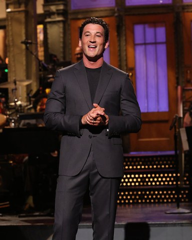 SATURDAY NIGHT LIVE -- “Miles Teller, Kendrick Lamar” Episode 1827 -- Pictured: Host Miles Teller during the monologue on Saturday, October 1, 2022 -- (Photo by: Will Heath/NBC)