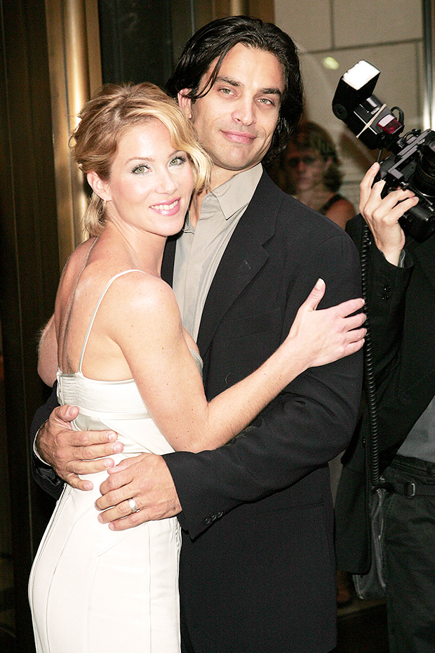 Christina applegate's husband: learn about her spouse \u0026 prior marriage