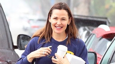 Jennifer Garner Goes Makeup-Free On A Coffee Run In Her Sweats While Out In LA