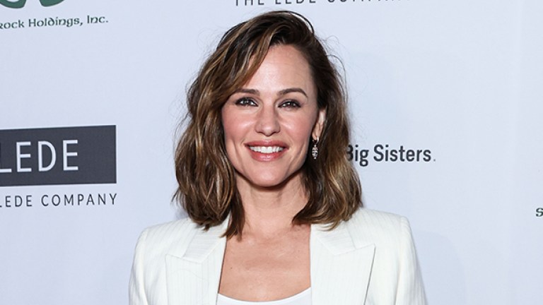 Jennifer Garner’s Short Hair Makeover: See The Before & After Photos ...