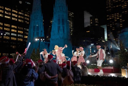 CHRISTMAS IN ROCKEFELLER CENTER -- 2022 -- Pictured: Gwen Stefani rehearses for the 2022 Christmas In Rockefeller Center -- (Photo by: Virginia Sherwood/NBC)