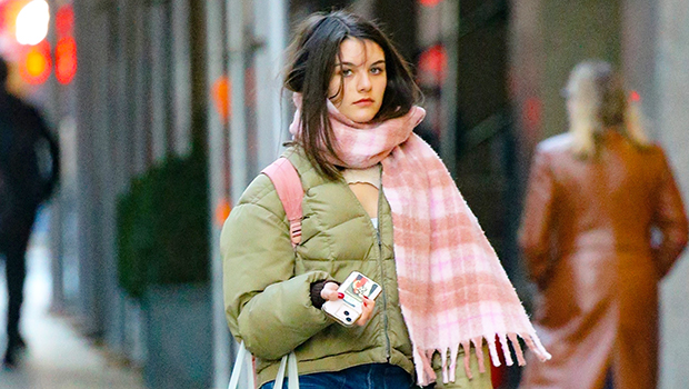 Suri Cruise, 16, Rocks Flared Jeans & Looks Just Like