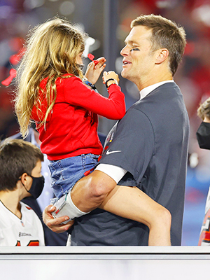 Best Photos of Tom Brady With Kids Jack, Vivian, Ben on Football Field –  SheKnows