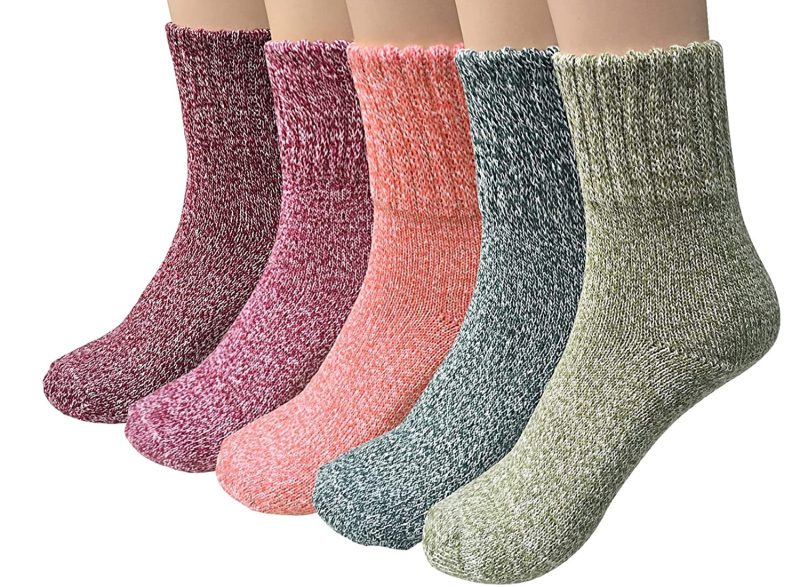 5 pairs of winter wool socks.