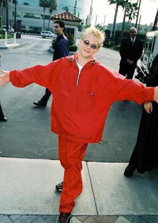 Aaron Carter Premiere of SNOW DAY January 29, 2000 Hollywood, CA Aaron Carter Premiere of Paramount Pictures and Nickelodeon Movies SNOW DAY Photo®Eric Charbonneau / BEImages