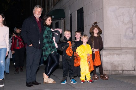 Alec Baldwin and Hilaria Baldwin Take Their Family Trick or Treating in NYCGreenwich Village, NYPictured: Alec Baldwin,Hilaria Baldwin,FamilyRef: SPL5498704 311022 NON-EXCLUSIVEPicture by: Janet Mayer / SplashNews.comSplash News and PicturesUSA: +1 310-525-5808London: +44 (0)20 8126 1009Berlin: +49 175 3764 166photodesk@splashnews.comWorld Rights