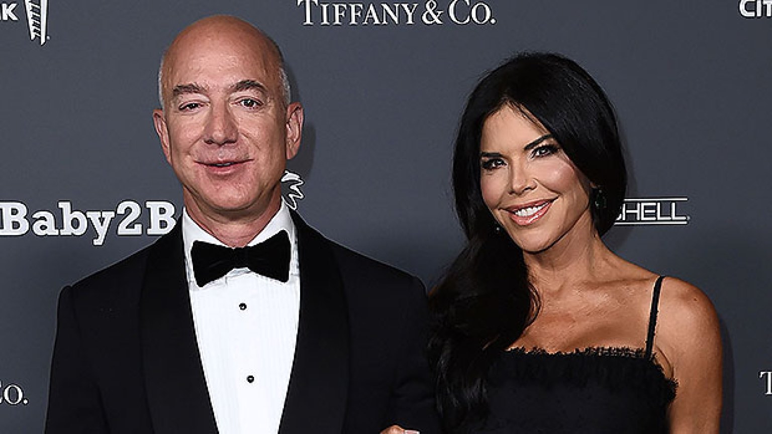 Jeff Bezos’ GF Lauren Sanchez Will Go Into Space Next Year Hollywood