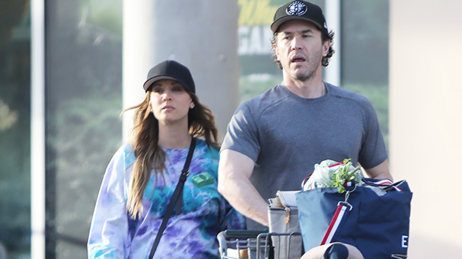 Kaley Cuoco’s Baby Bump In Tie-Dye Shirt With Tom Pelphrey: Photos