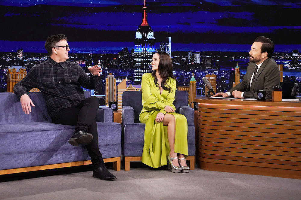 THE TONIGHT SHOW STARRING JIMMY FALLON -- Episode 1750 -- Pictured: (l-r) Musician & voice actor David McCormack and actress Melanie Zanetti during an interview with host Jimmy Fallon on Monday, November 21, 2022 -- (Photo by: Rosalind O’Connor/NBC)