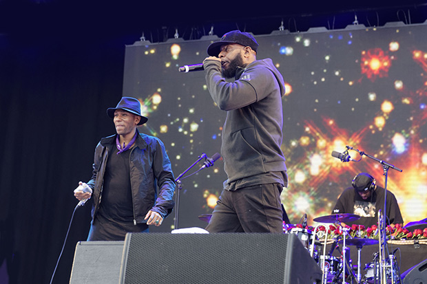 Black Star (Yasiin Bey & Talib Kweli) Perform On 'Saturday Night