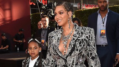 Beyonce, Jay-Z & All 3 Kids Take On Disney’s ‘The Proud Family’ For Epic Halloween Costume