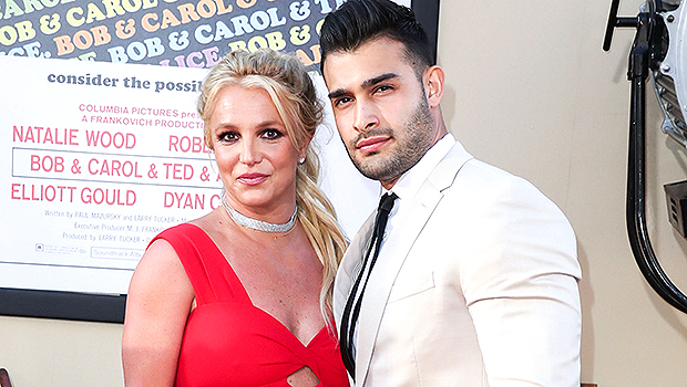 Sam Asghari dice que no tiene el control de su esposa Britney Spears mientras los fanáticos cuestionan sus publicaciones en las redes sociales