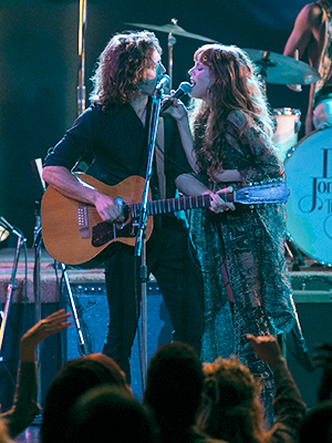 Sam Claflin Riley Keough