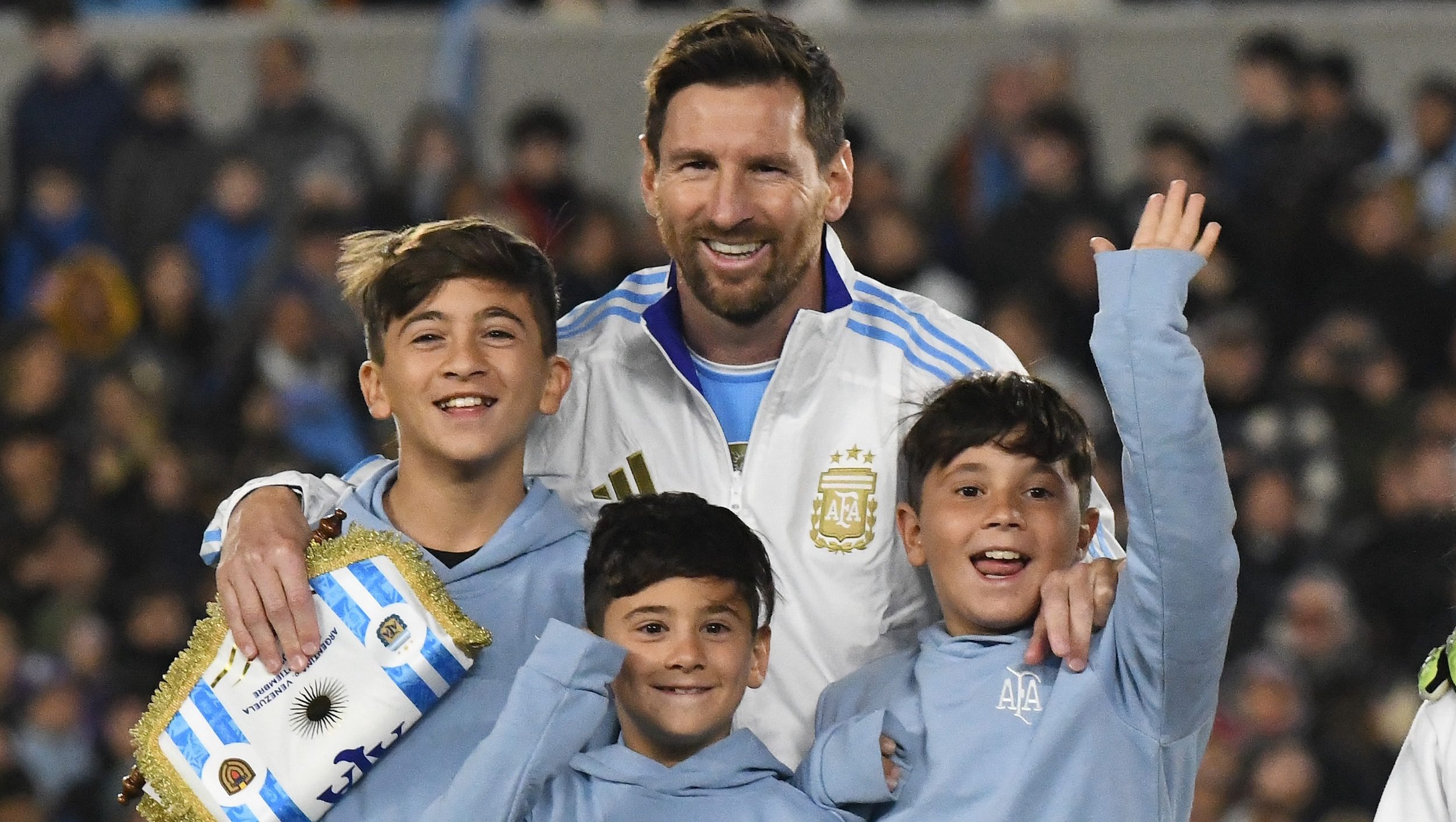 Lionel Messi’s Kids: Everything to Know About the World Cup Winner’s 3 Children