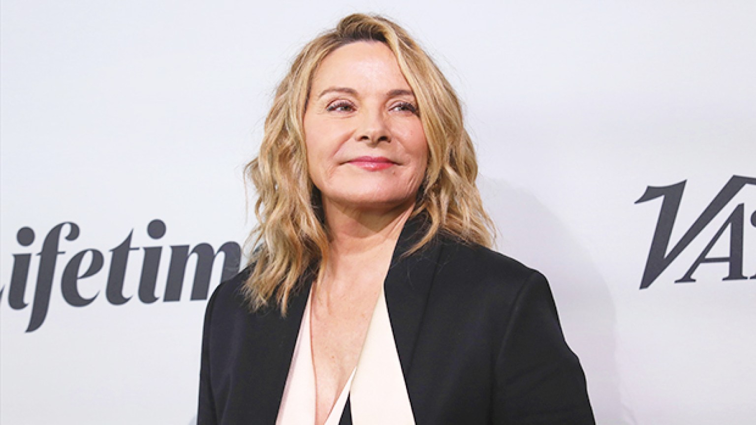 Kim Cattrall Sadly Reveals Mom Shane Has Died: See Her Announcement ...