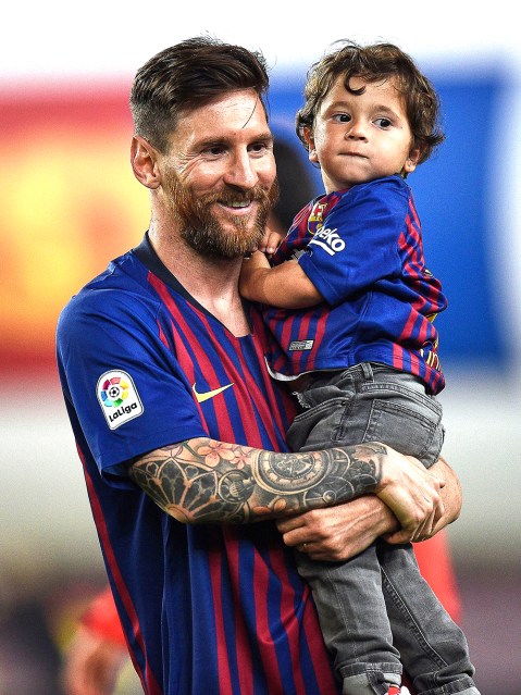 Lionel Messi & Family: Photos Of The Footballer, His Wife & Kids ...